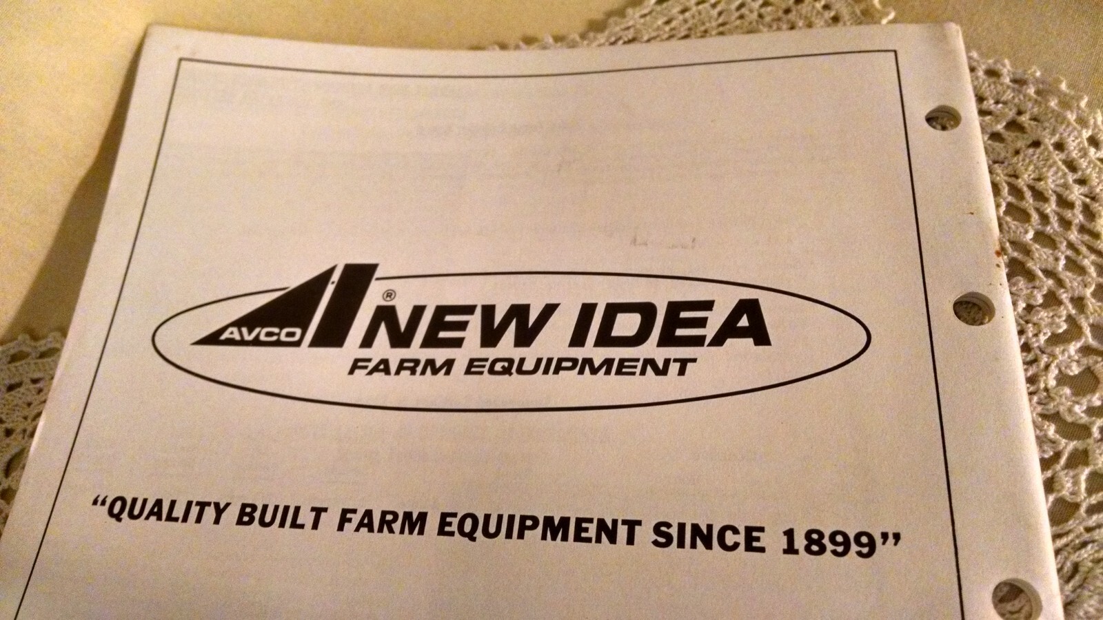 AVCO NEW IDEA UNI-SYSTEM COMBINE 710 OPERATOR&rsquo;S MANUAL UC-105 3000-12/70-OZ.
