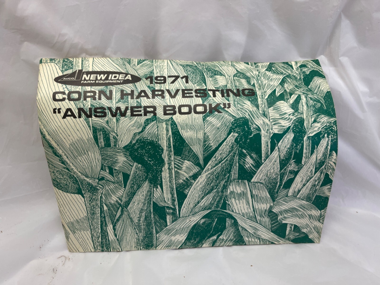 New Idea 1971 Corn Harvesting Answer Book