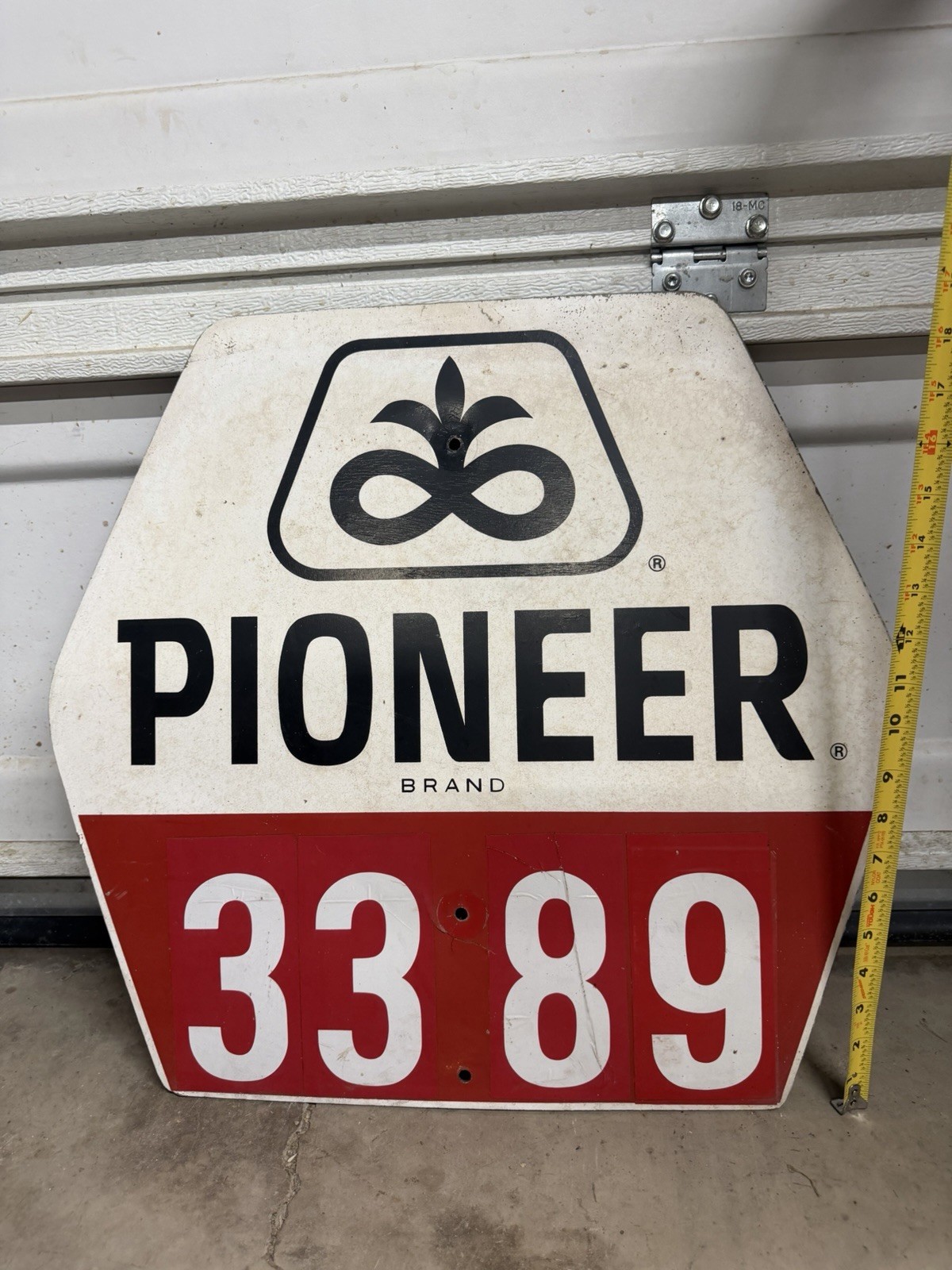 Pioneer Fiberboard Agricultural Farming Sign Numbered At 3389