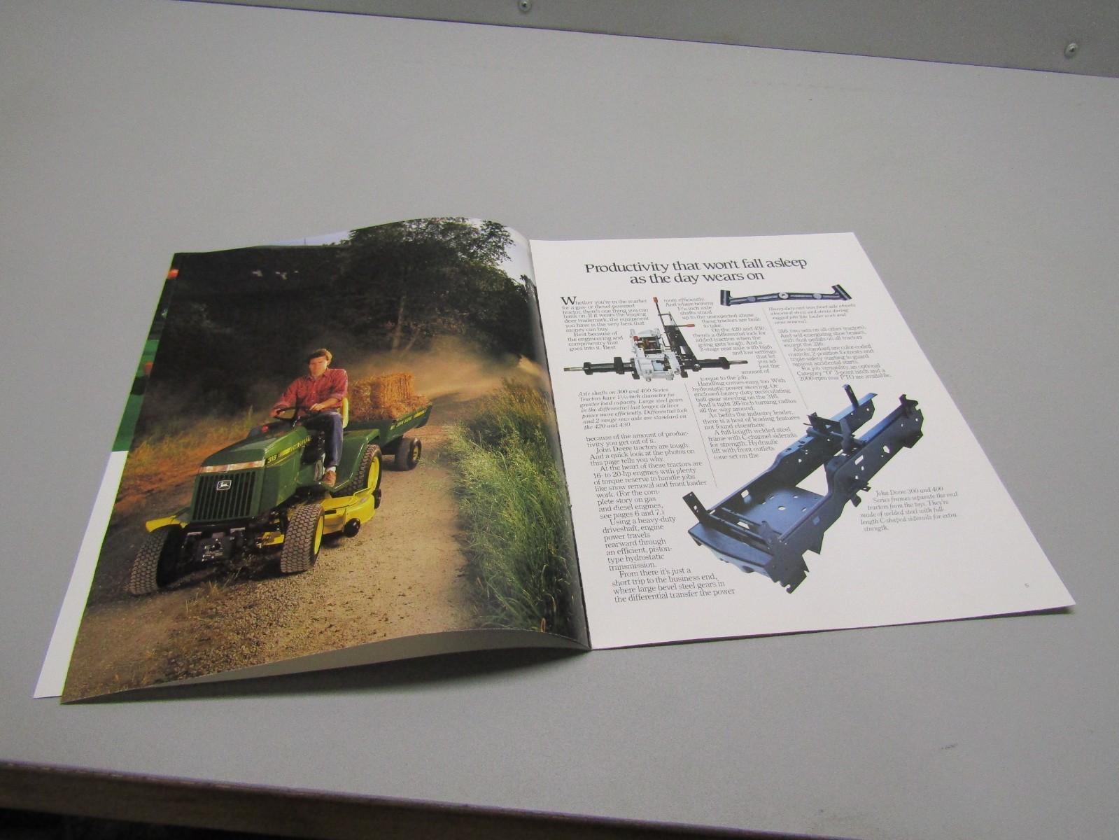1989-1990? JOHN DEERE 300 400 SERIES LAWN GARDEN TRACTOR DEALER SALES BROCHURE