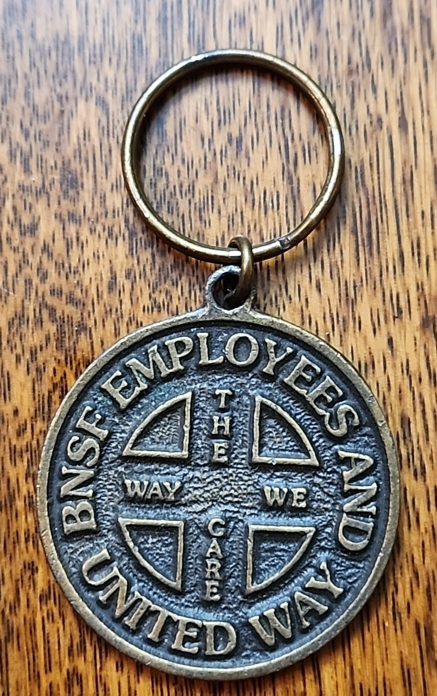 VINTAGE*( Year 2000 ) B.N.S.F Employees And United Way Commemorative KEY CHAIN