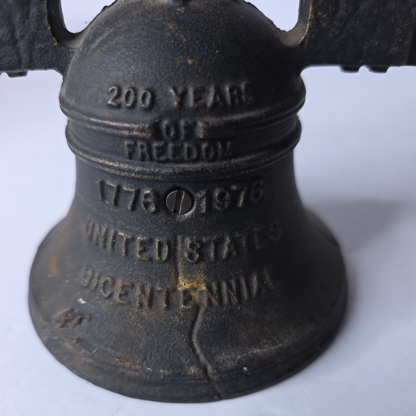 Sperry New Holland Farm Tractor 1976 Belleville Foundry Cast Liberty Bell Bank