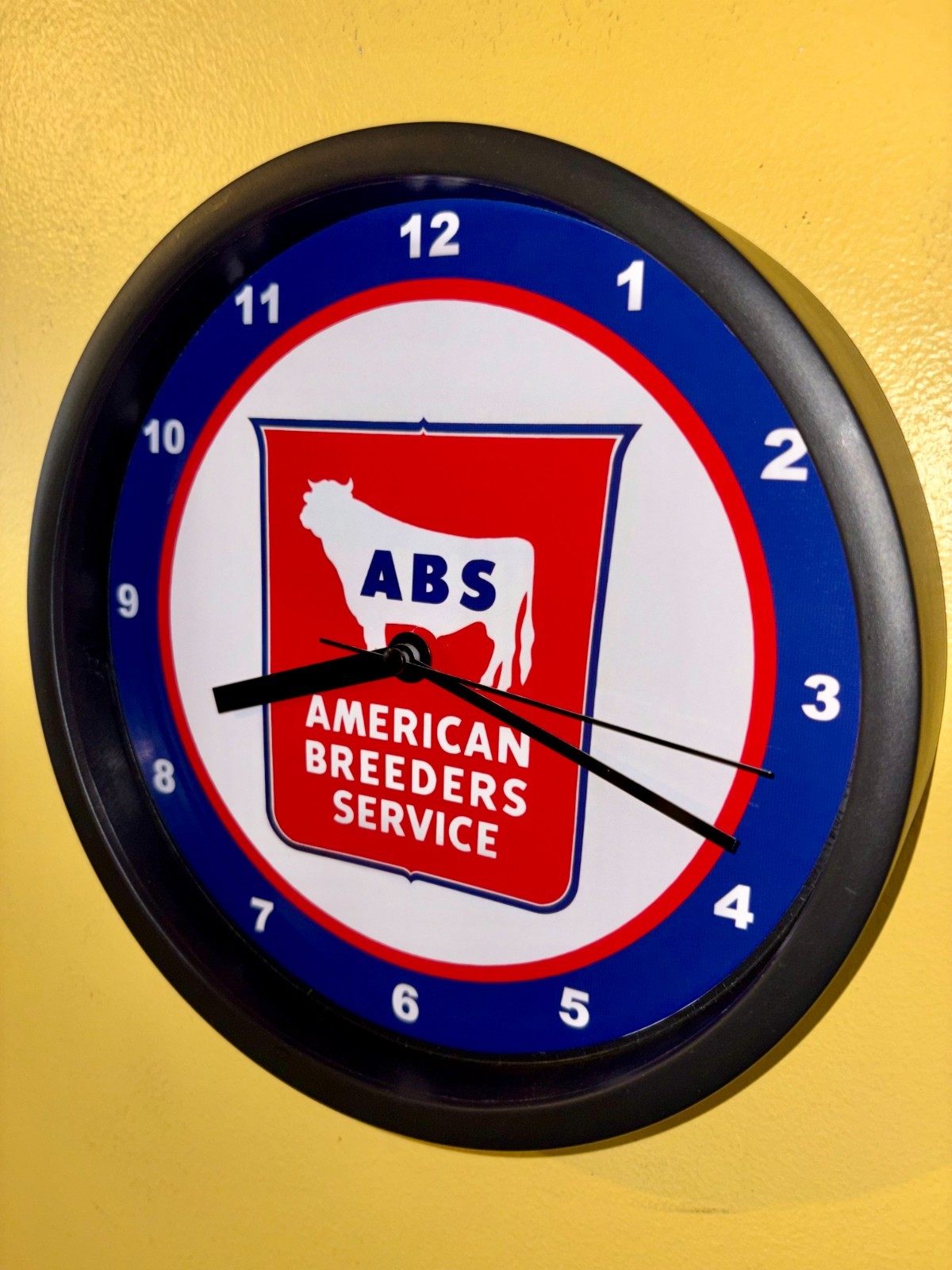 ABS Breeding Service Bull Steer Stud Cow Farmer Farm Barn Livestock Clock Sign