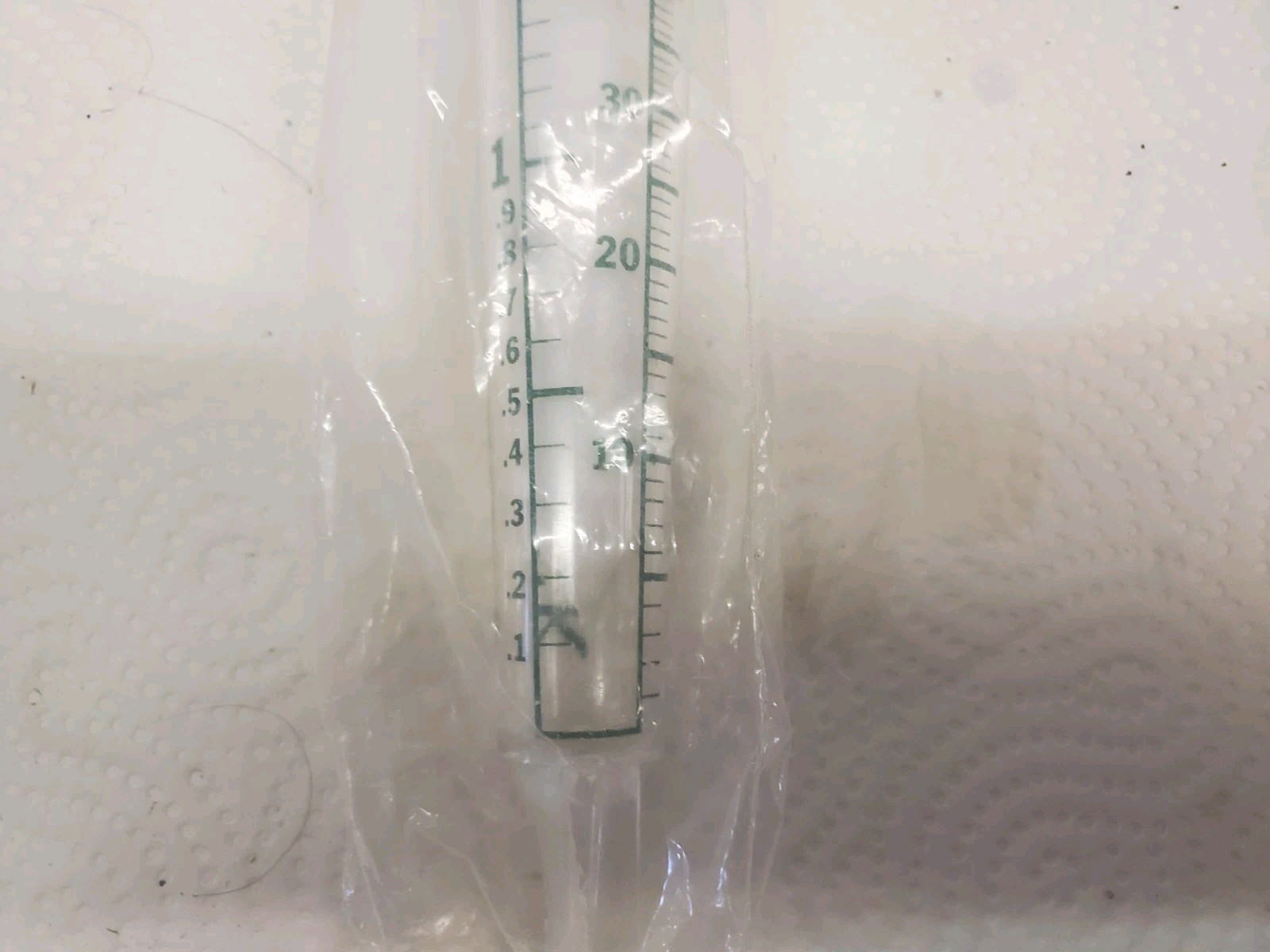 12&Prime; Plastic Rain Guage Readlyn Shell Rock Coop Cooperative Iowa Farm Grain Feed