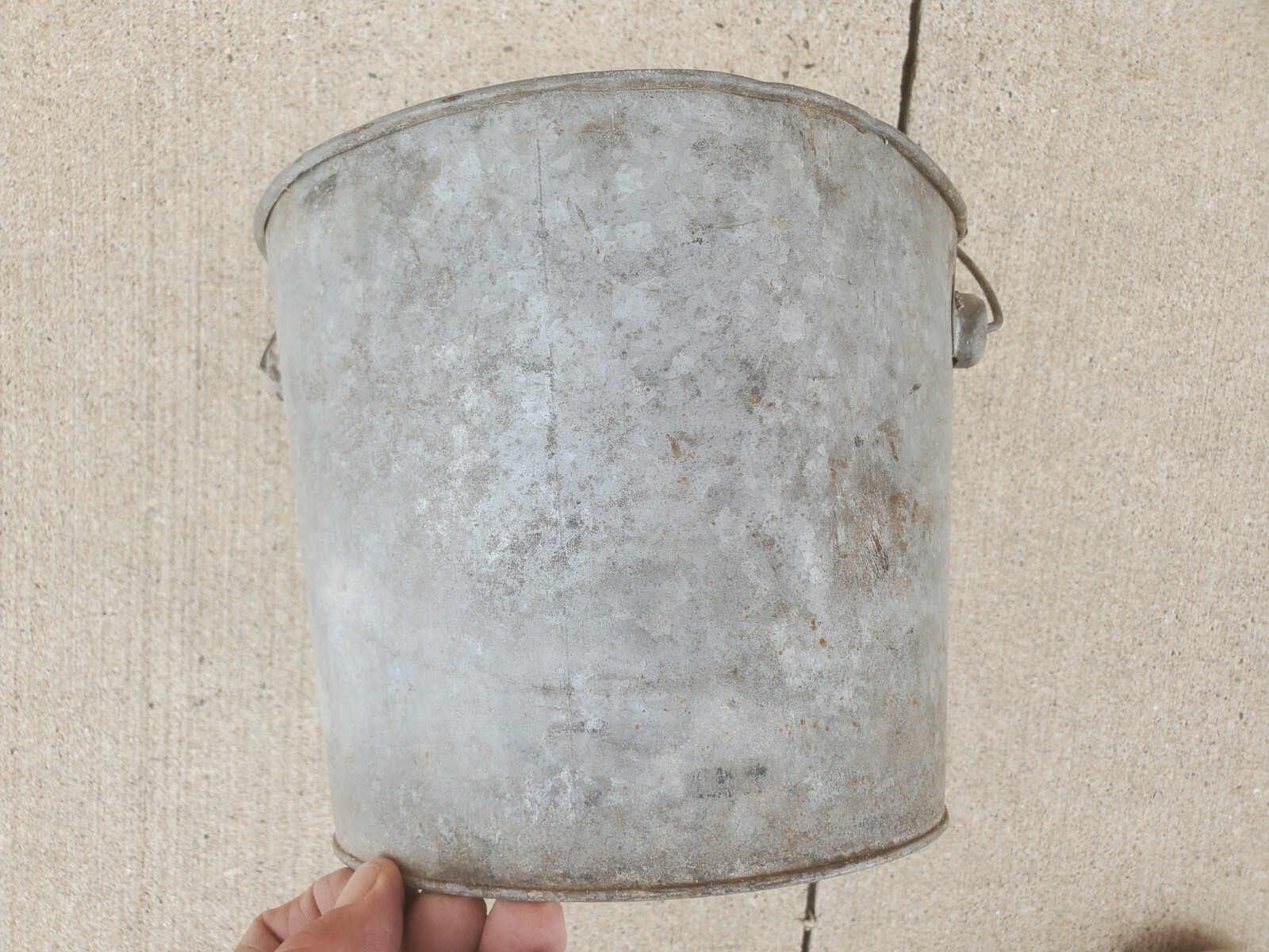 7&Prime; Small Galvanized Metal Bucket Co-op Grease XL Pressure Axle Farm Cooperative