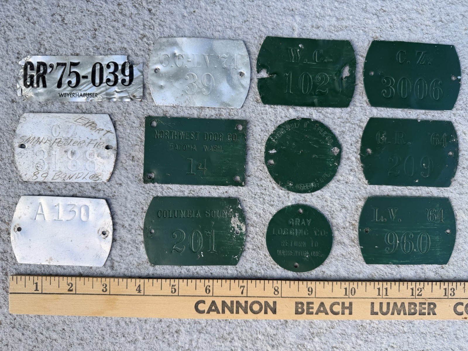 12 Antique Logging Lumber Tags Plates PNW Washington & Oregon GRAY CO CZ PULP +