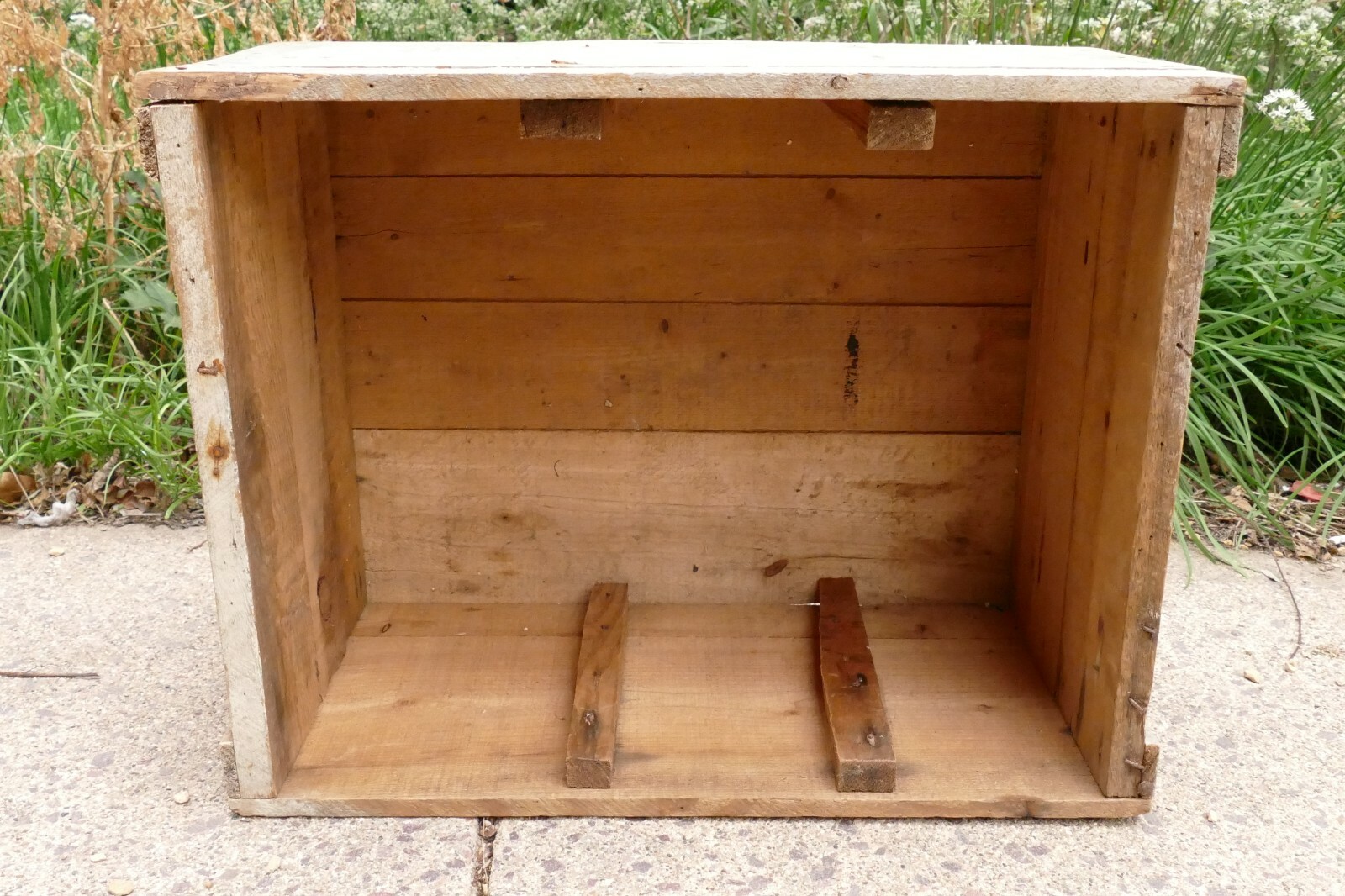 Vintage Dr Hess & Clark Poultry Wood Egg Crate Box Advertising Ashland, Ohio