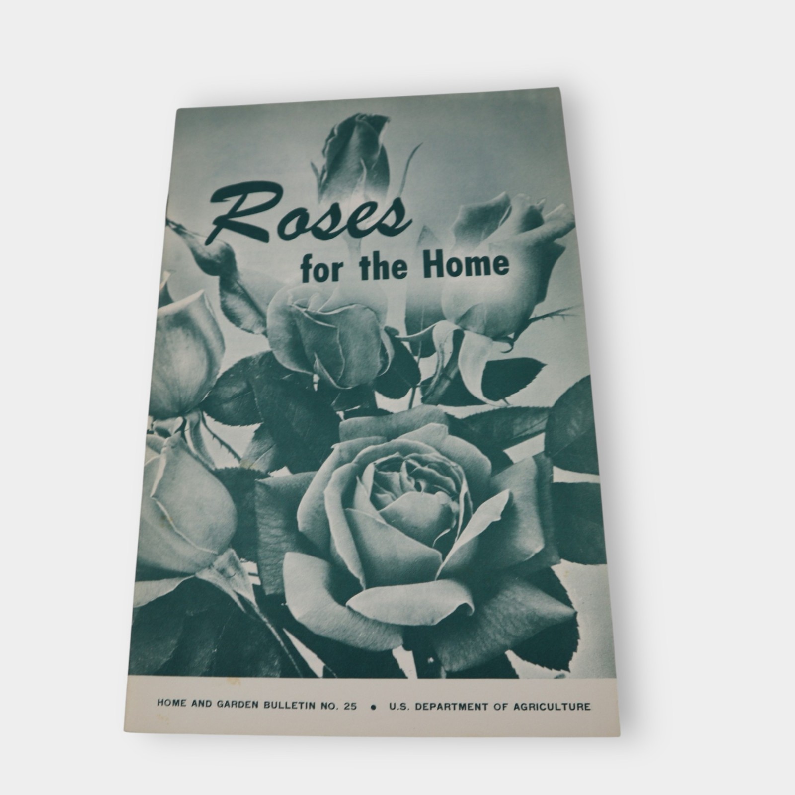 Vintage Garden & Agriculture Pamphlet Lot USDA Extension Lawn Weeds Roses