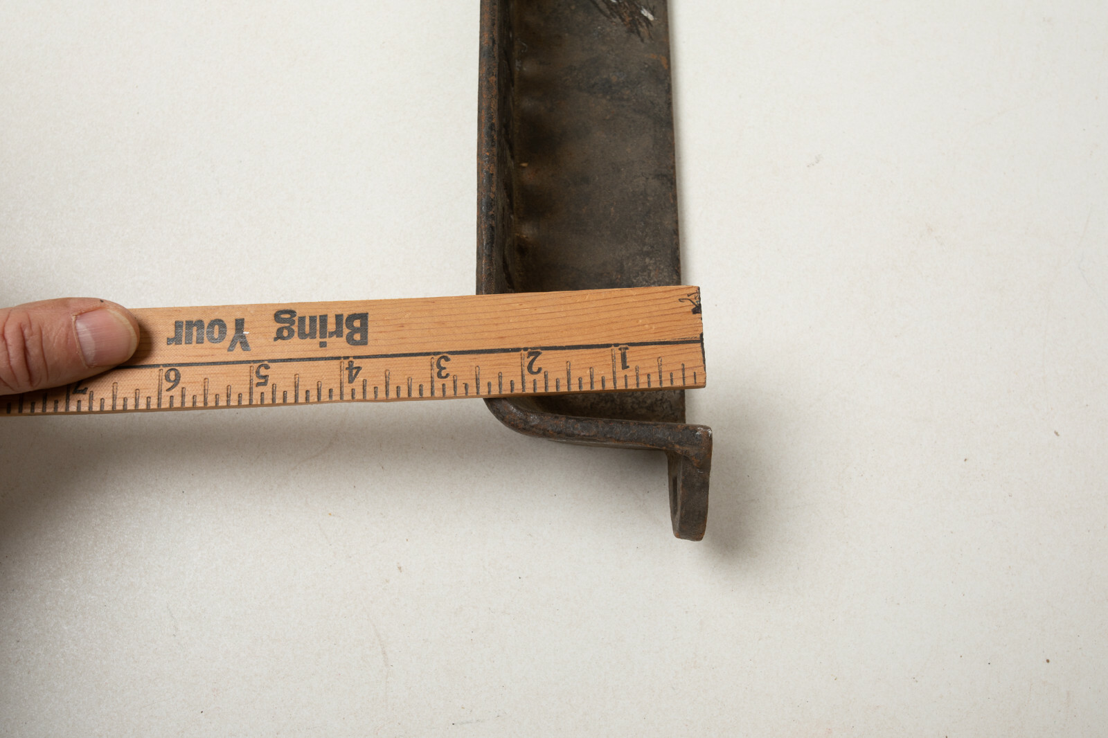 Pattee Tractor Cast Iron Shelf (R5L) Tool Glove Holder Drink Beer Can