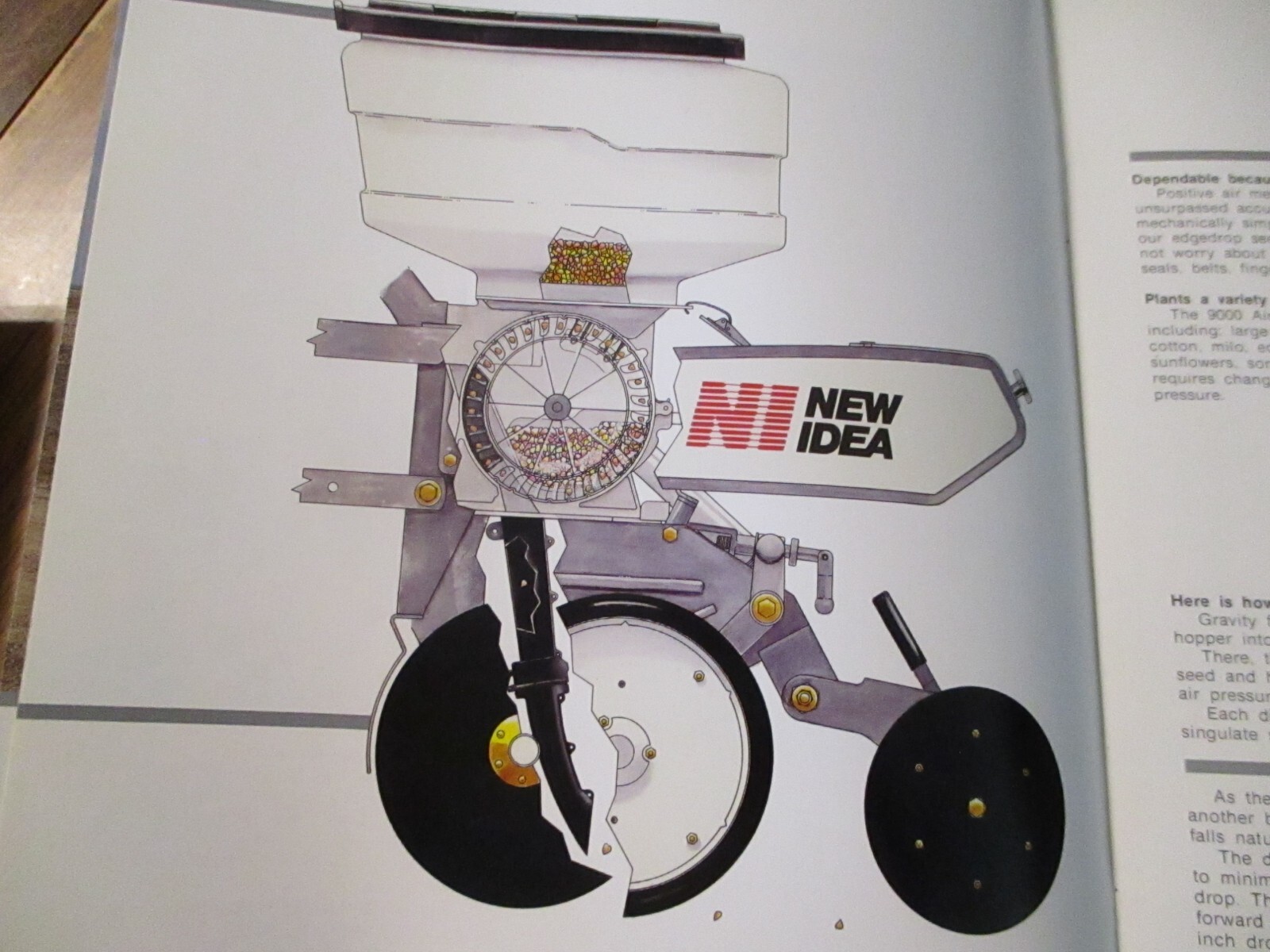 *New Idea 9000 Air Series Planters Dealer Advertising Sales Brochure Literature