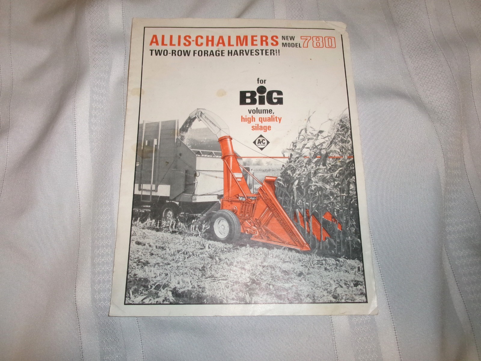 Vintage Allis Chalmers 780 Two Row Forage Harvester Sales Brochure 1960s. L@@K!