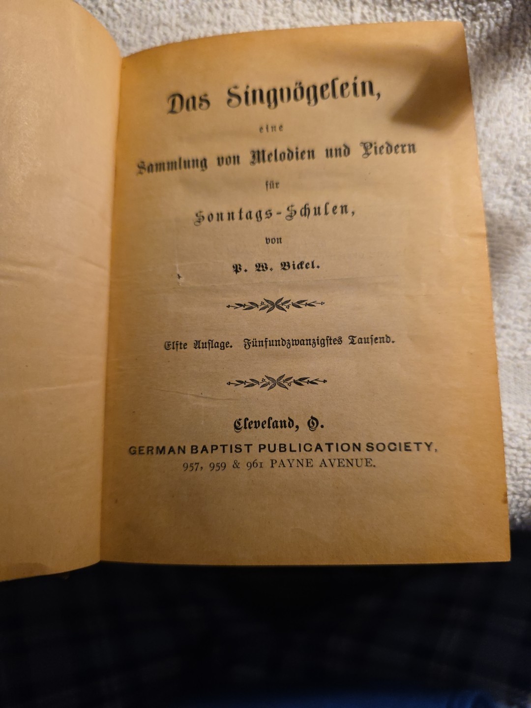Das Singuogelein Bible 187? hymn song book German?