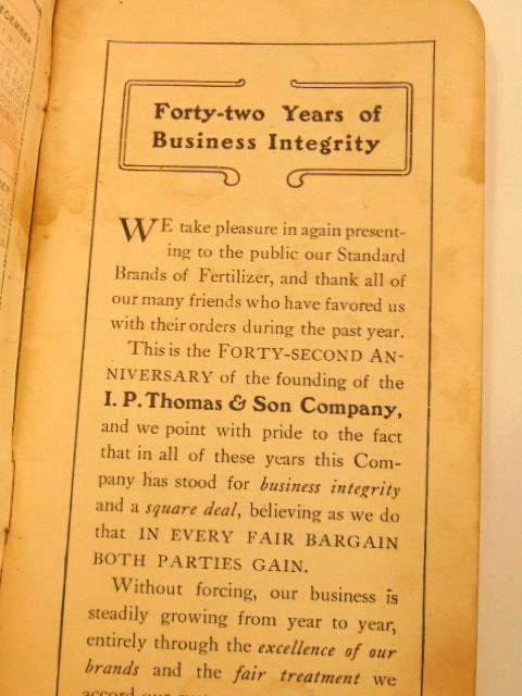 vintage circa 1909 L.P. Thomas & Son Co. fertilizer promotional pocket notebook