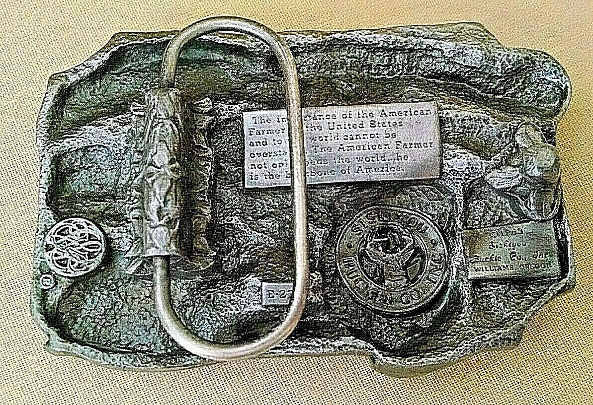 American Farmer Belt Buckle Siskiyou 1983 E-27 Feeds The World Tractor Cow Barn