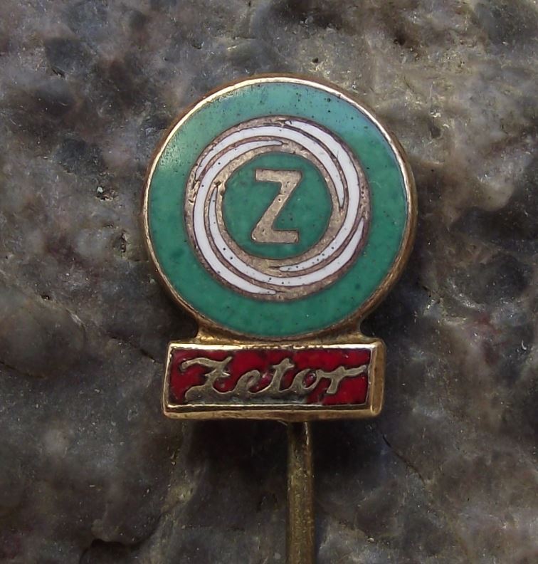 Antique Zetor Farming Tractor Circle Z Logo Agricultural Firm Farm Pin Badge