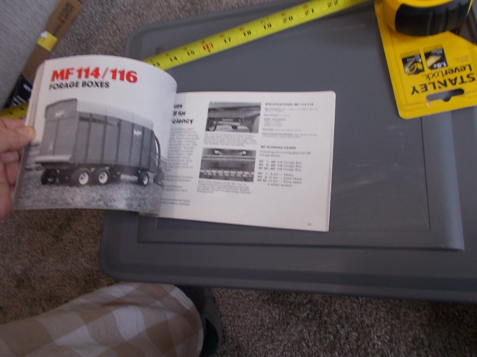1979 ? MASSEY-FERGUSON FARM MACHINERY GUIDE 194 PAGES TRACTOR IMPLEMENTS