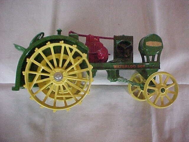 MODEL « R » WATERLOO BOY 1915-1919, ERTL TOYS, SPECIAL EDITION
