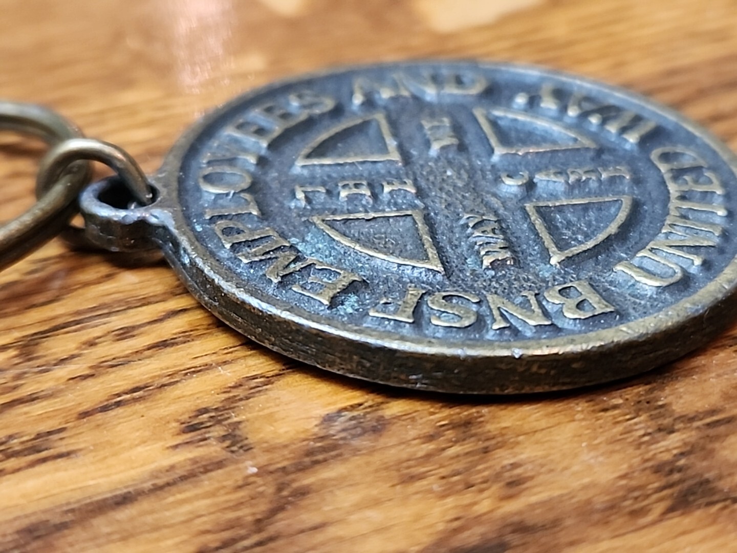 VINTAGE*( Year 2000 ) B.N.S.F Employees And United Way Commemorative KEY CHAIN