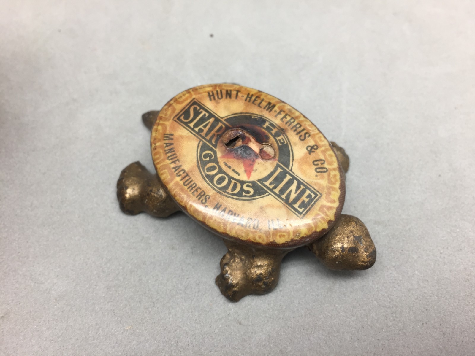 Hunt Helm Ferris Co Star Line Harvard IL Cast Iron Celluloid Turtle Paperweight