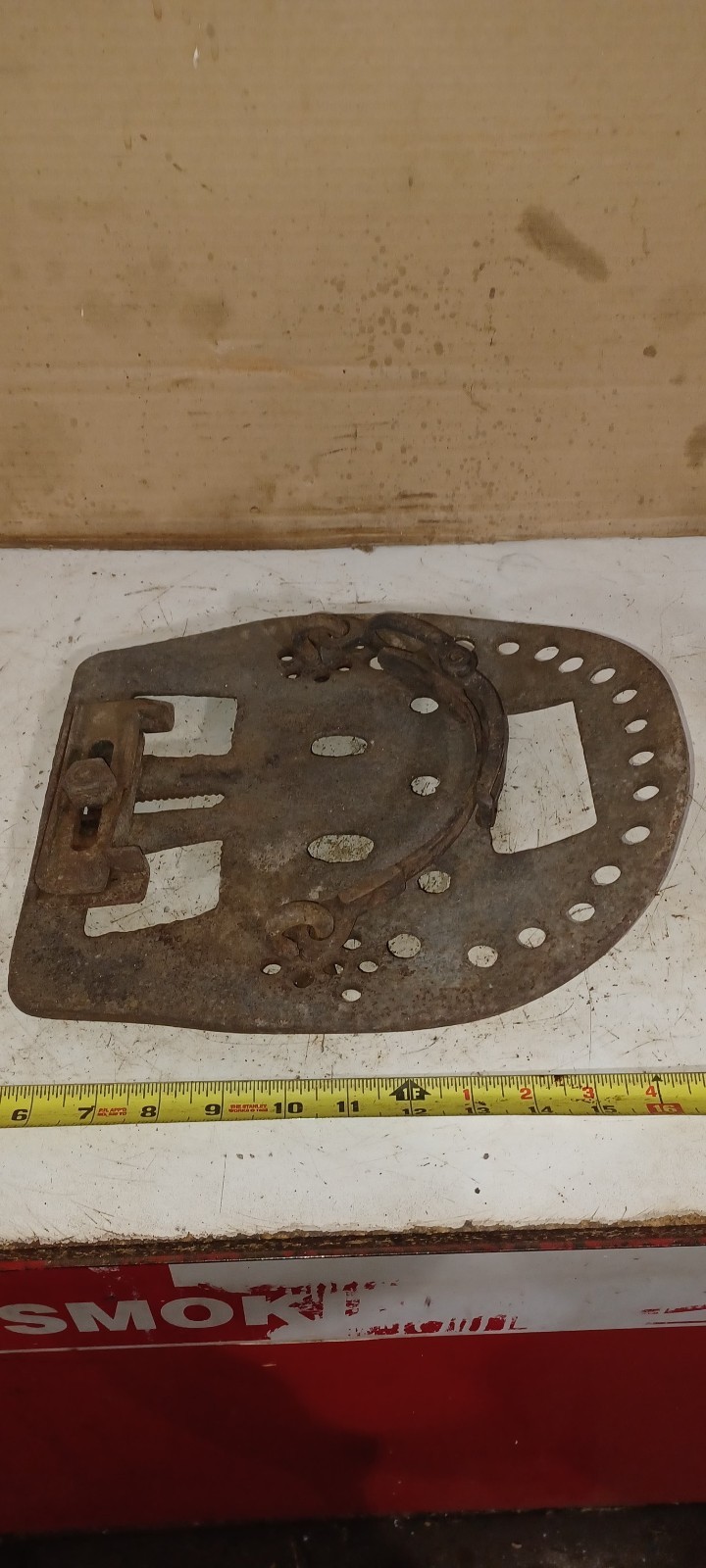 NOS FRANK HEINIG CAST IRON Swamp Horseshoe Seat Planter Lid Hay Trolley Wrench