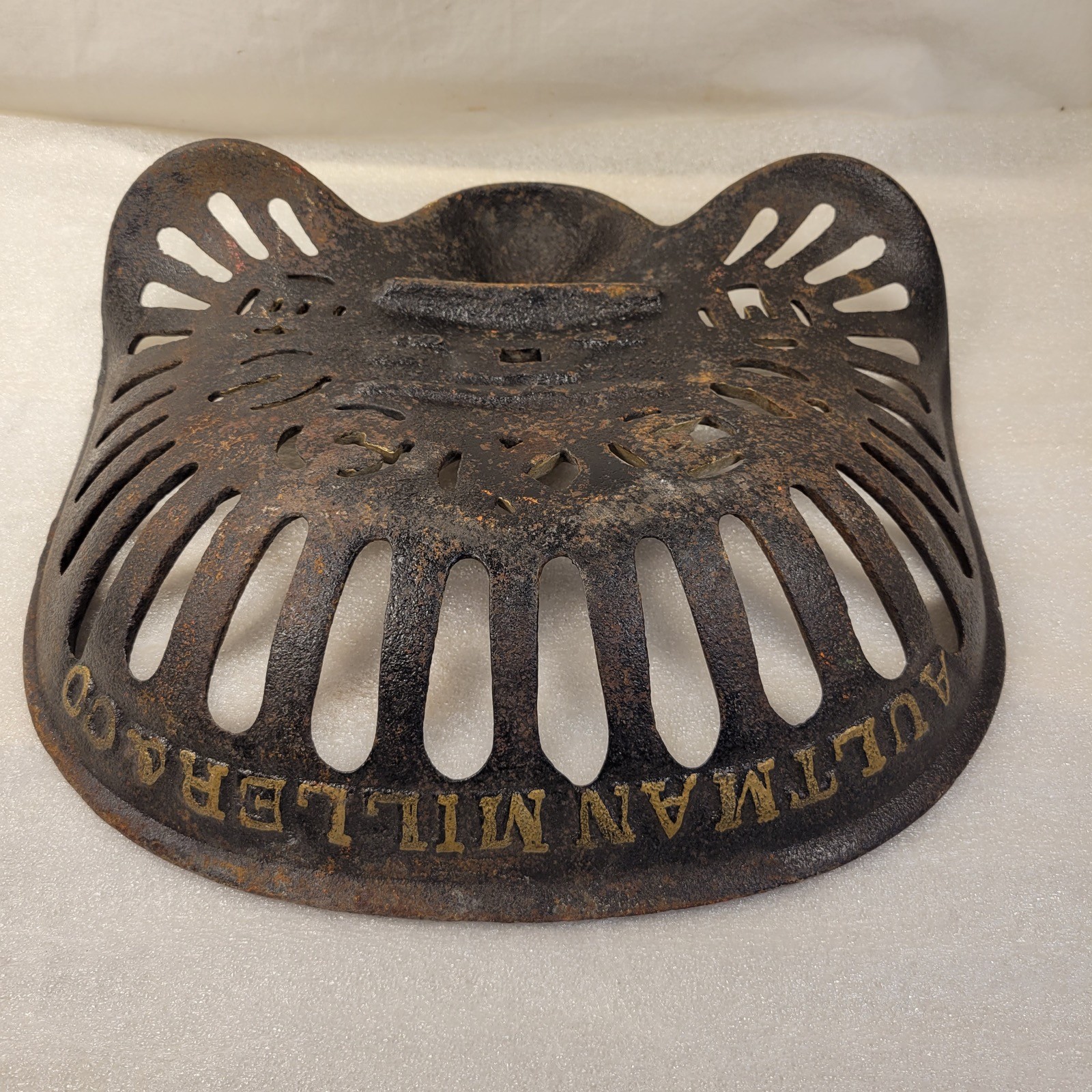 Rare Cast Iron Aultman Miller & Co. Buckeye Akron Farm Implement Tractor Seat