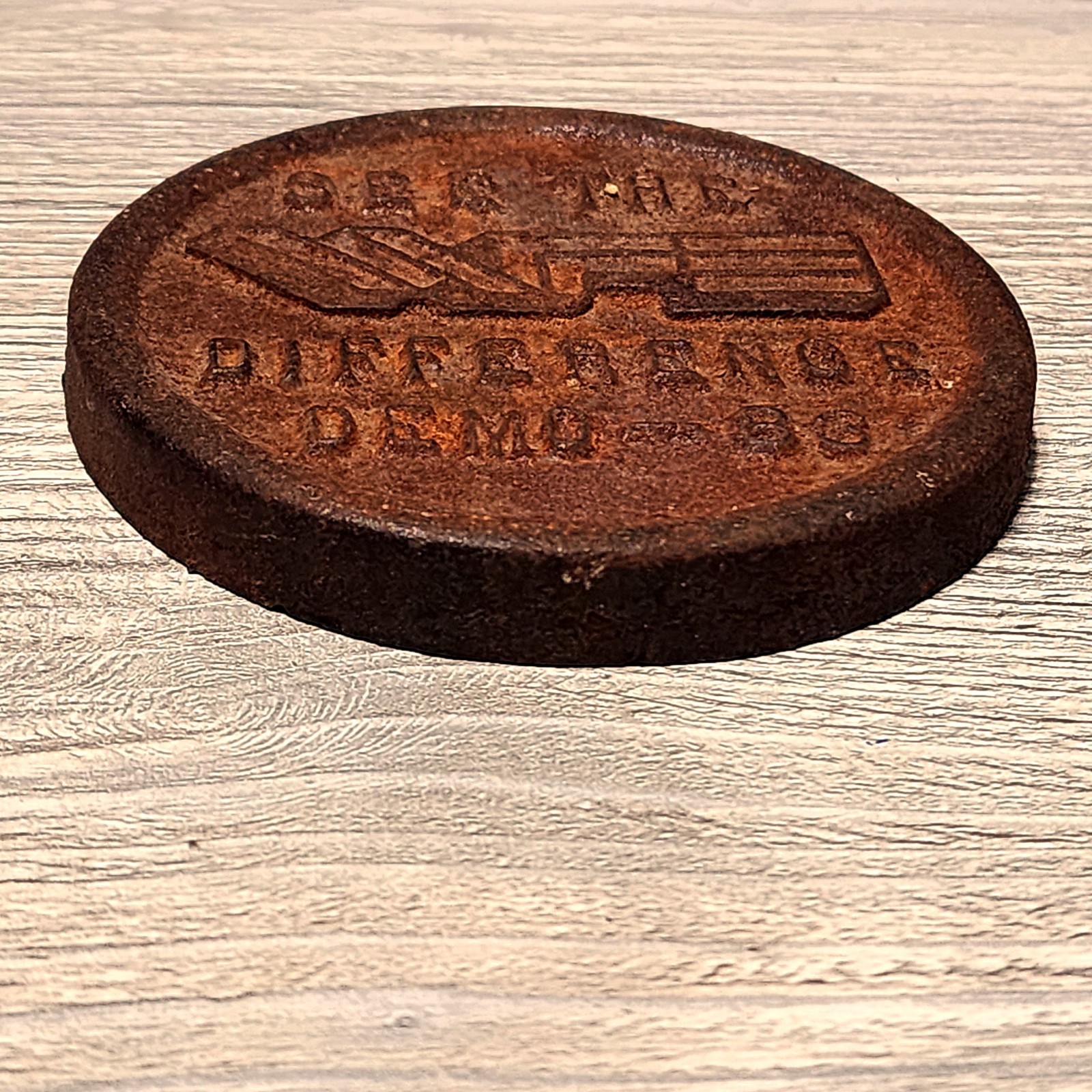 White Farm Equipment 1983 Cast Iron Promotional Disc « See the Difference Demo »