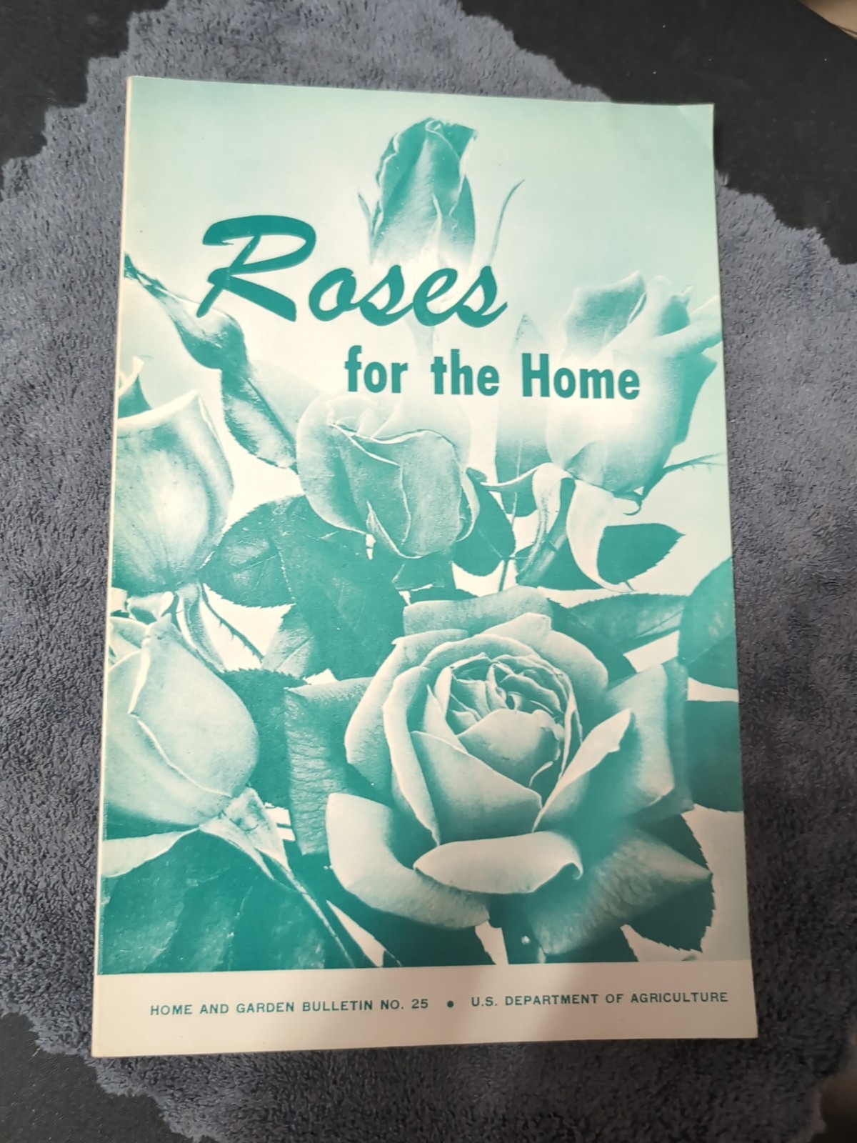 Vintage U.S. Department Of Agriculture Roses For Home Pamphlet Flower Congress