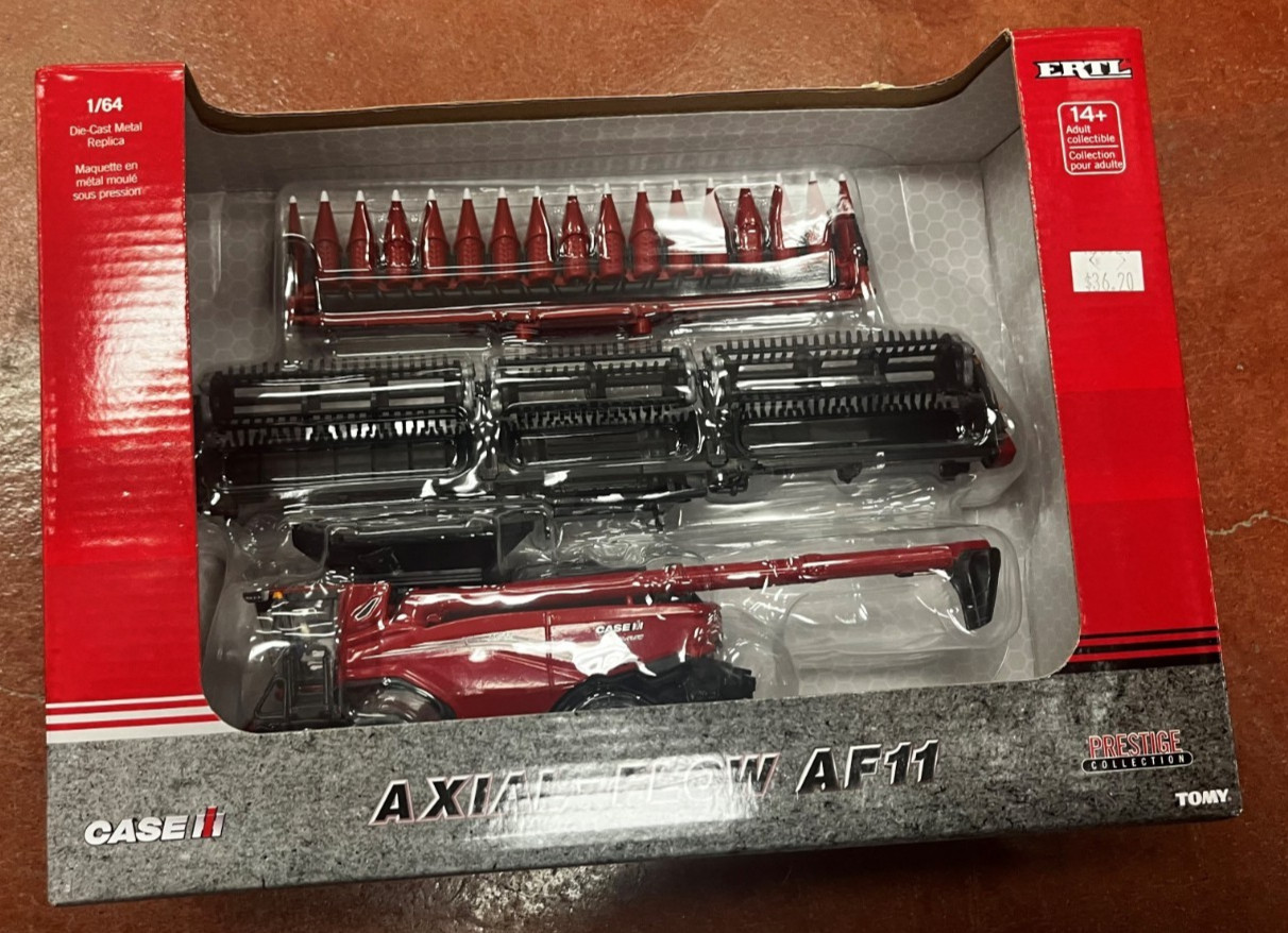 1/64 CASE IH AXIAL-FLOW AF11 COMBINE- PRESTIGE COLLECTION ZFN44372