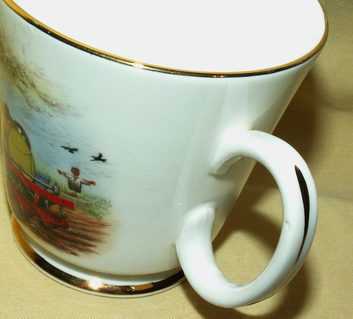 ROTARY CULTIVATOR ROYAL GRAFTON CUP RICKETT 1858 FINE BONE CHINA ENGLAND GOLD.