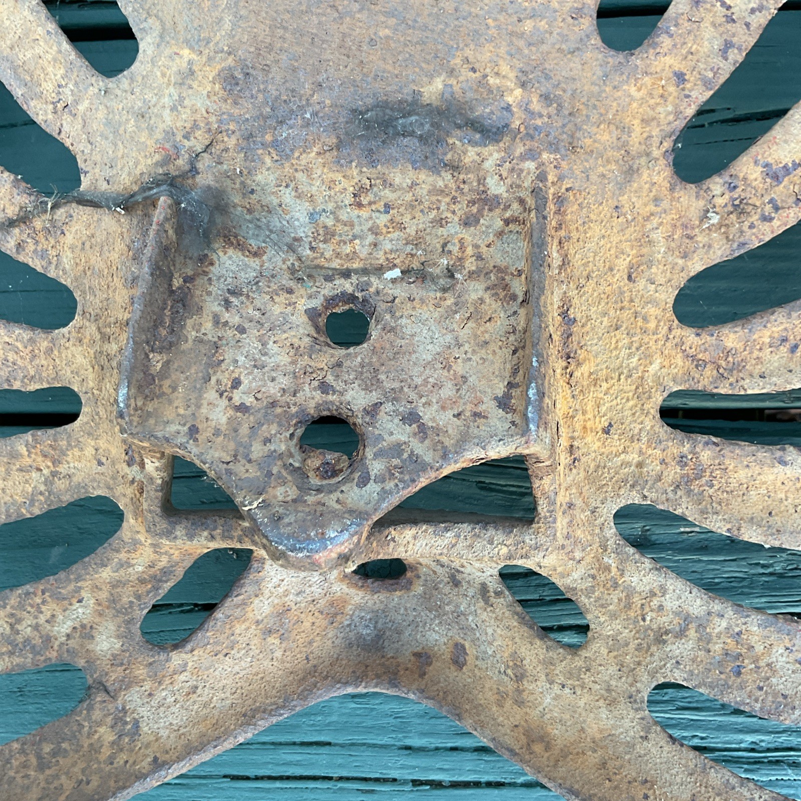 Antique JONES Plano MFG Chicago J127 SEAT Cast Iron Tractor Seat NICE!