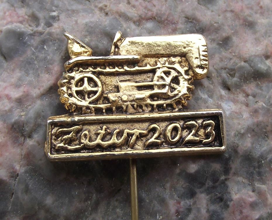 Antique Zetor 2023 Agricultural Czech Farming Farm Tracked Tractor Pin Badge