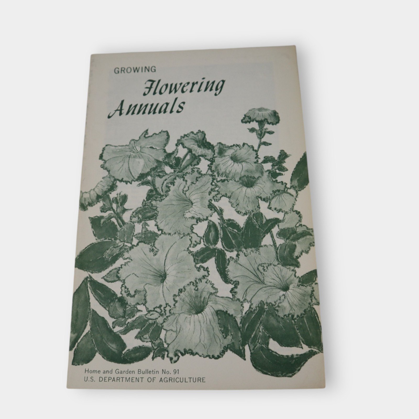 Vintage Garden & Agriculture Pamphlet Lot USDA Extension Lawn Weeds Roses