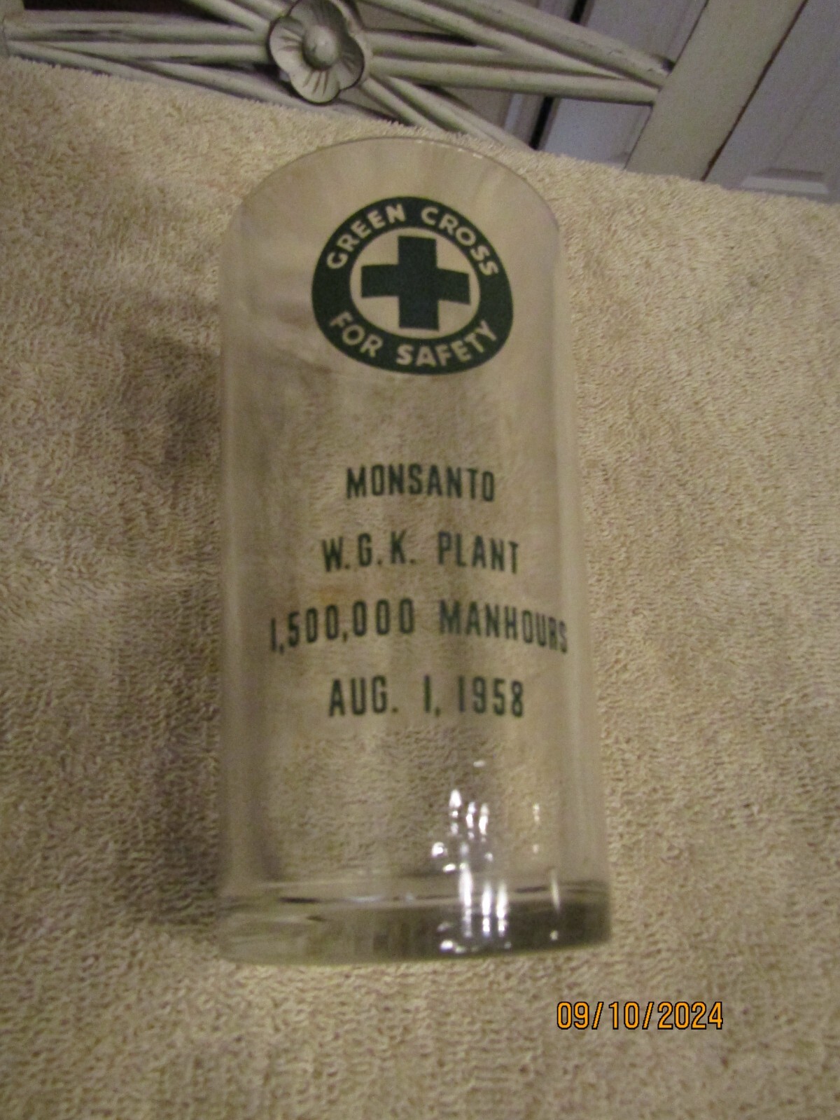 Vintage Monsanto WGK Plant 1500000 Manhours 1958 Green Cross For Safety 4&Prime; Glass