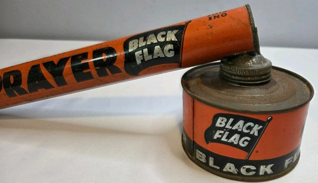 Vintage 1940’s Black Flag Tin Bug Pump Sprayer Metal Canister & Wooden Handle