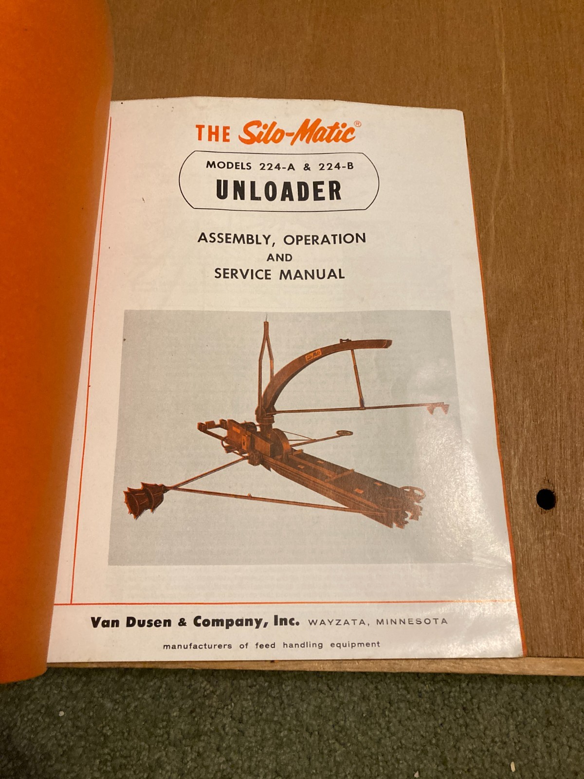 Van Dusen & Co. Silo-Matic Feeding Systems Model 224 Unloader Owner&rsquo;s Manual