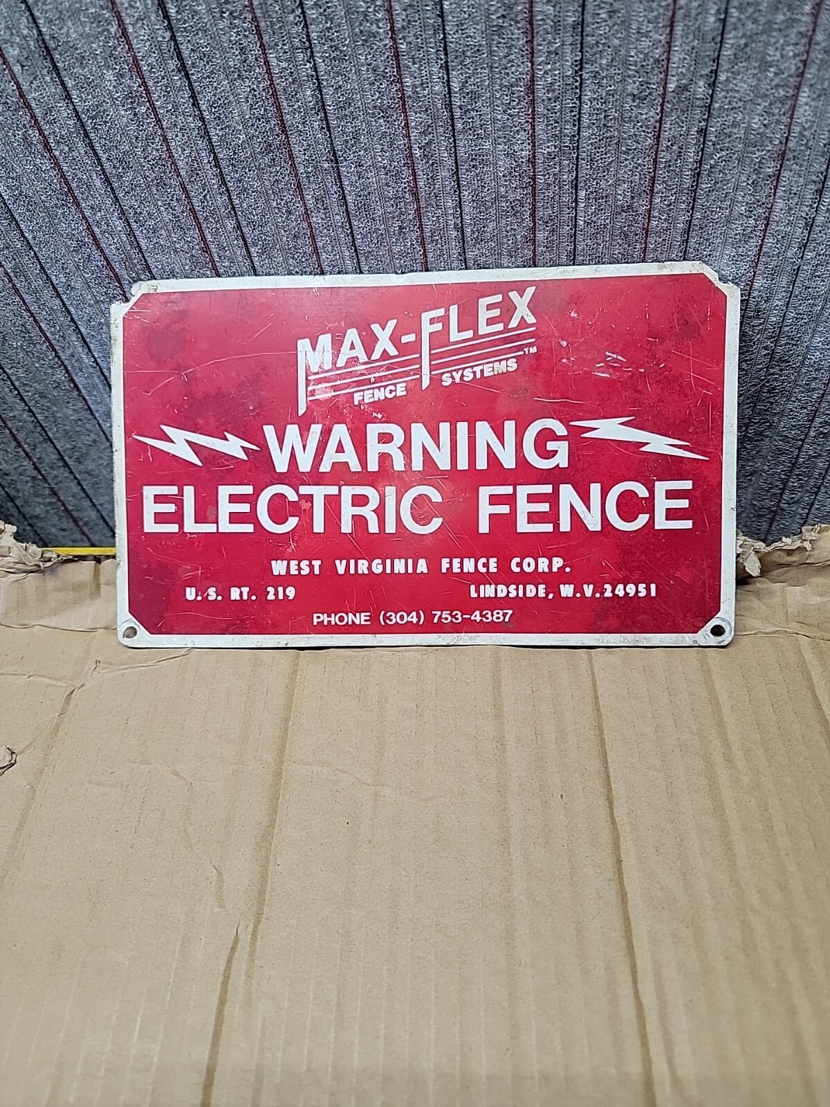 WARNING ELECTRIC FENCE / MAX-FLEX FENCE Sign / Lightning Bolts / vv42310