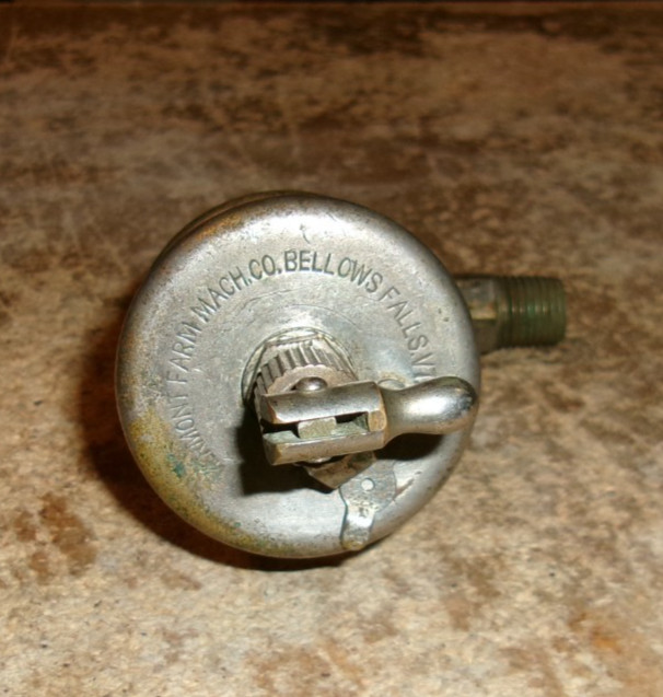 vintage vermont farm machine co. oiler untested in good shape used