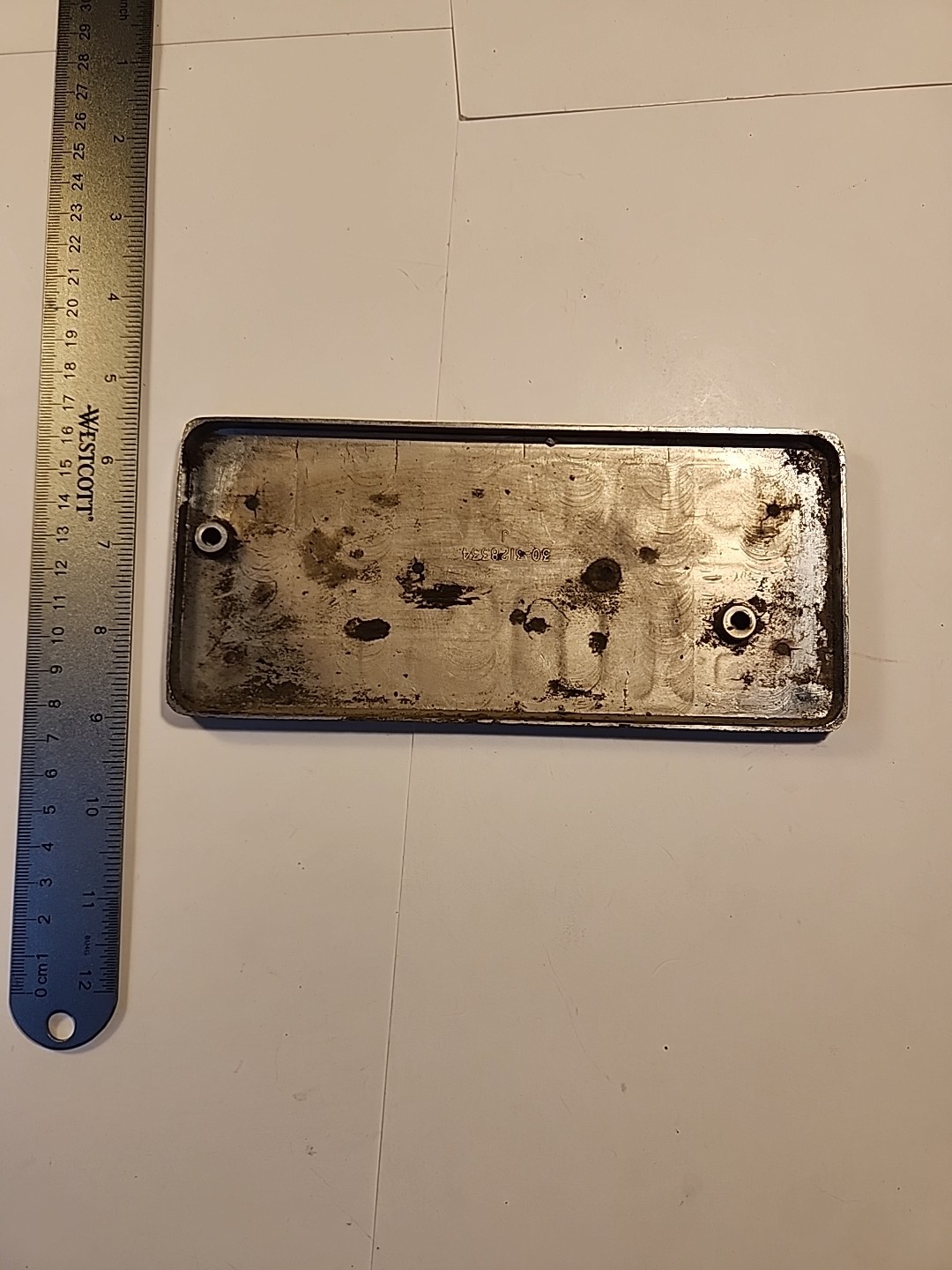 White Farm Equipment, Metal Field Boss Emblem