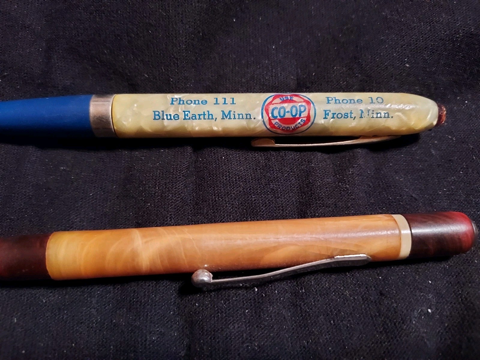 2 Advertising Pencils Arends Faribault County Co-Op Blue Earth Frost Minnesota