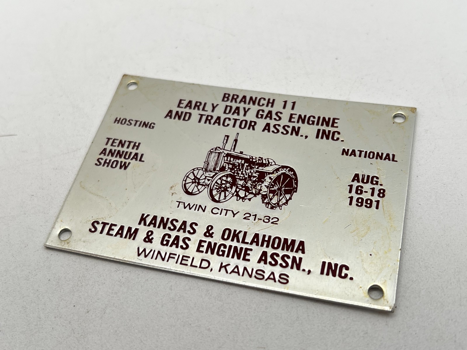 1991 Early Day Engine & Tractor Show Winfield, KS Twin City 21-32 Badge / Plaque