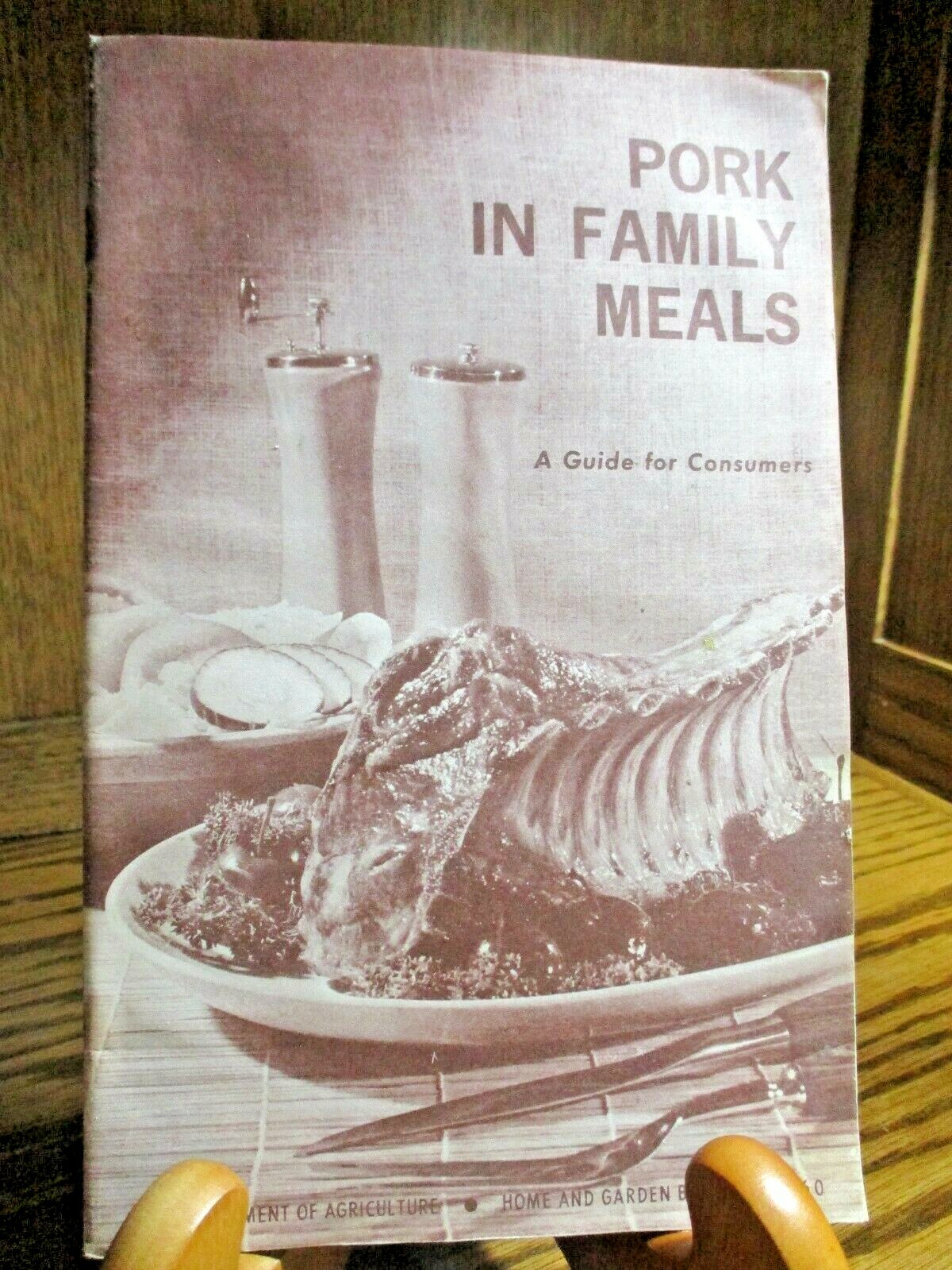 Vintage 1975 US Department Of Agriculture &lsquo;Pork In Family Meals&rsquo; Booklet D3