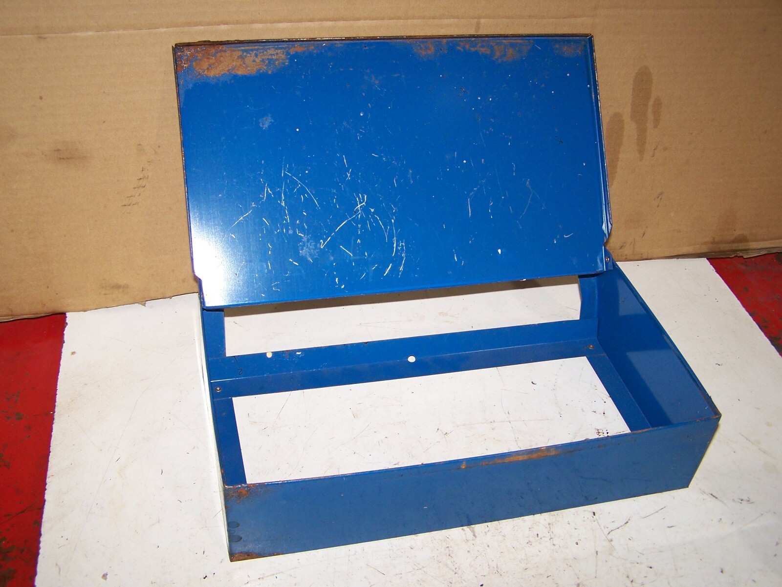 Johnson & Johnson Milk Filter Hanging Steel Box Milkhouse Dispenser Flip Top WOW