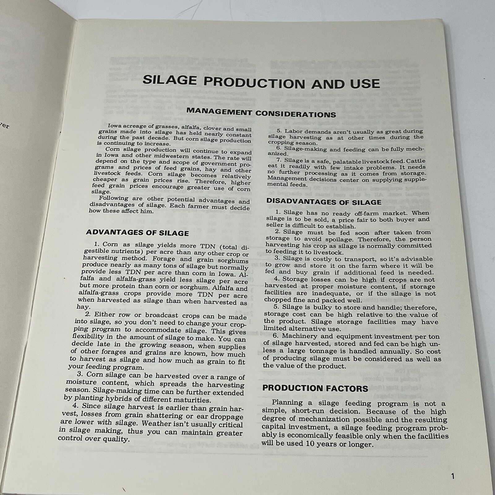 1972 Silage Production & Use Equipment Feeding Iowa State Informational Booklet