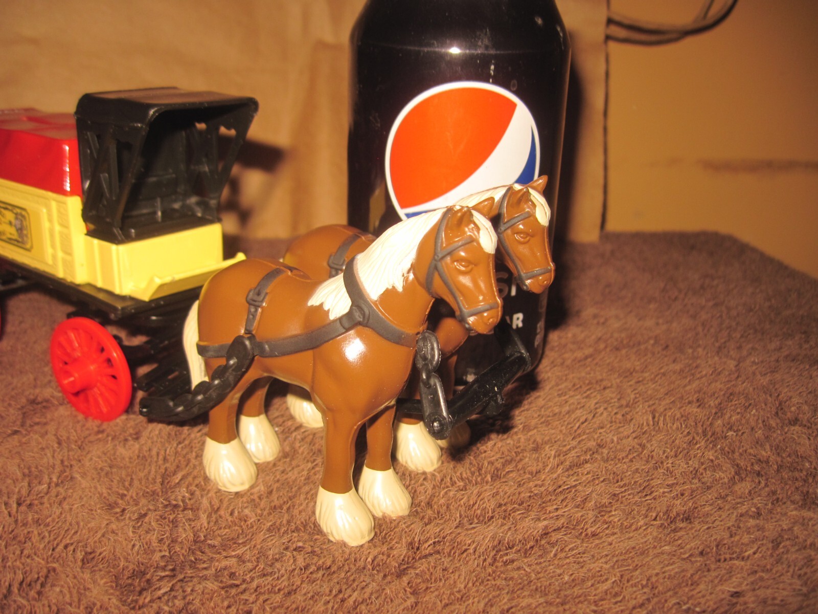 ERTL Farmer&rsquo;s Almanac Horse and Delivery Wagon, Very Good Condition
