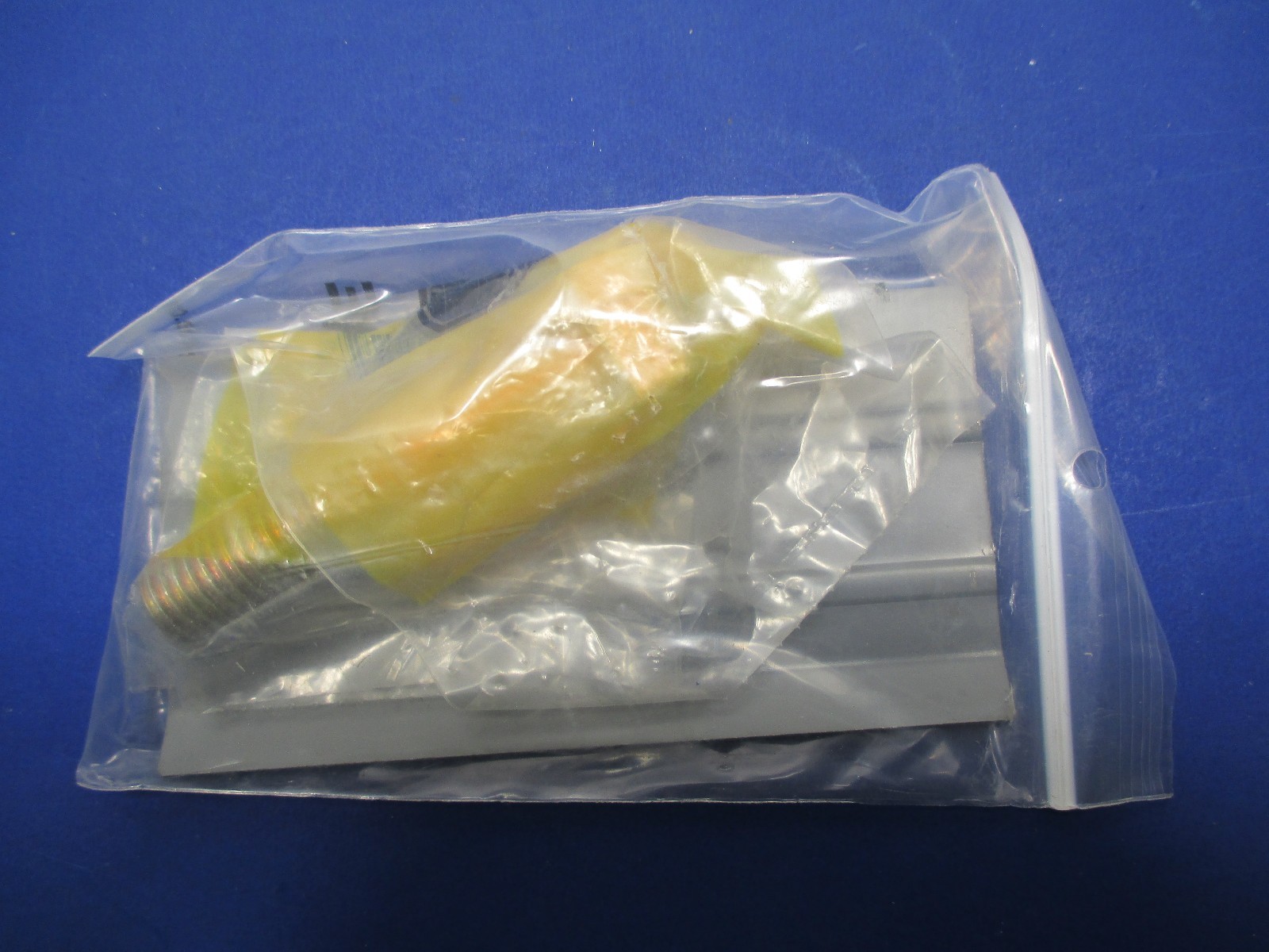 NOS John Deere Part No. 08H4712 Bolt Module Tractor Farm Equipment JDM103