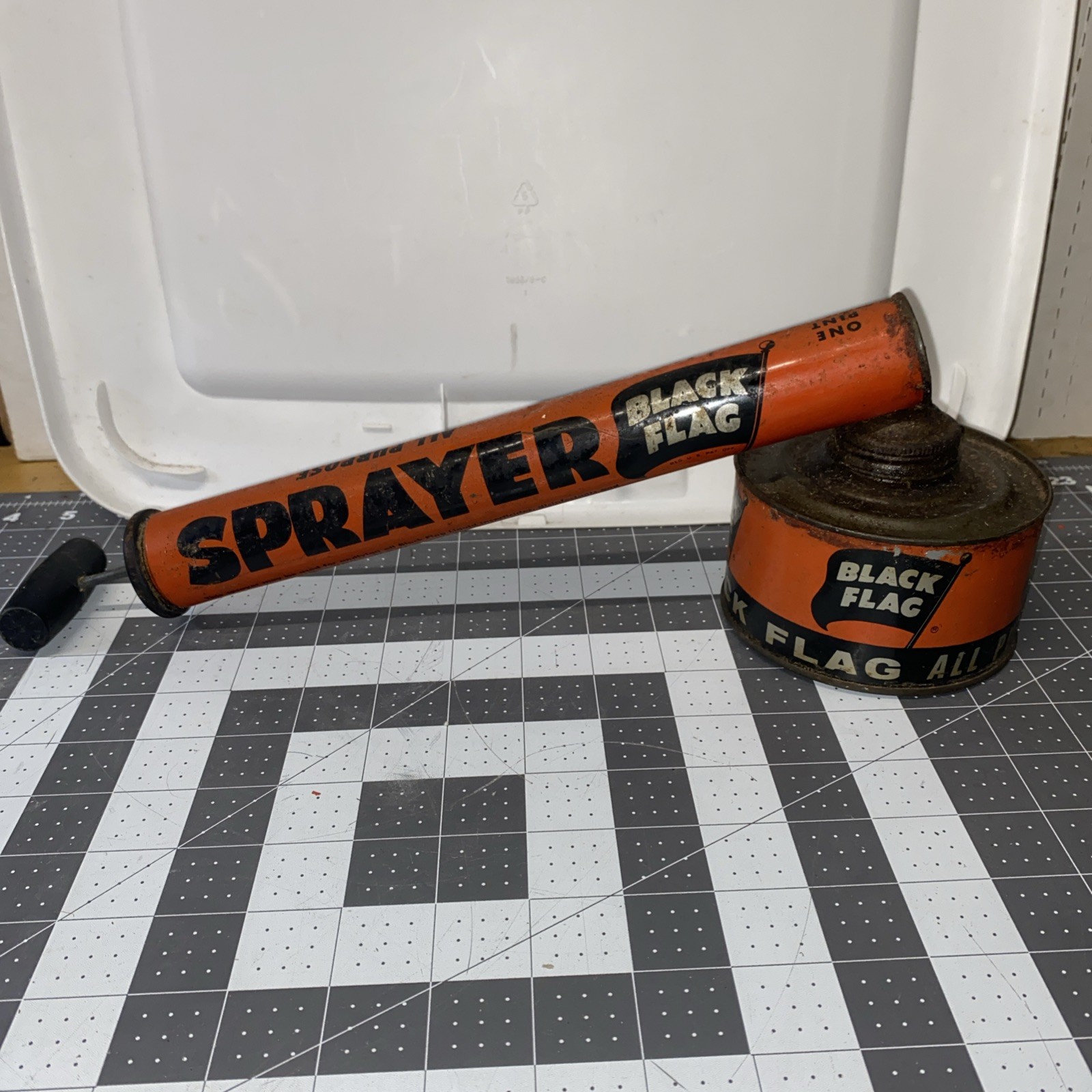 Vintage Black Flag All Purpose Sprayer One Pint