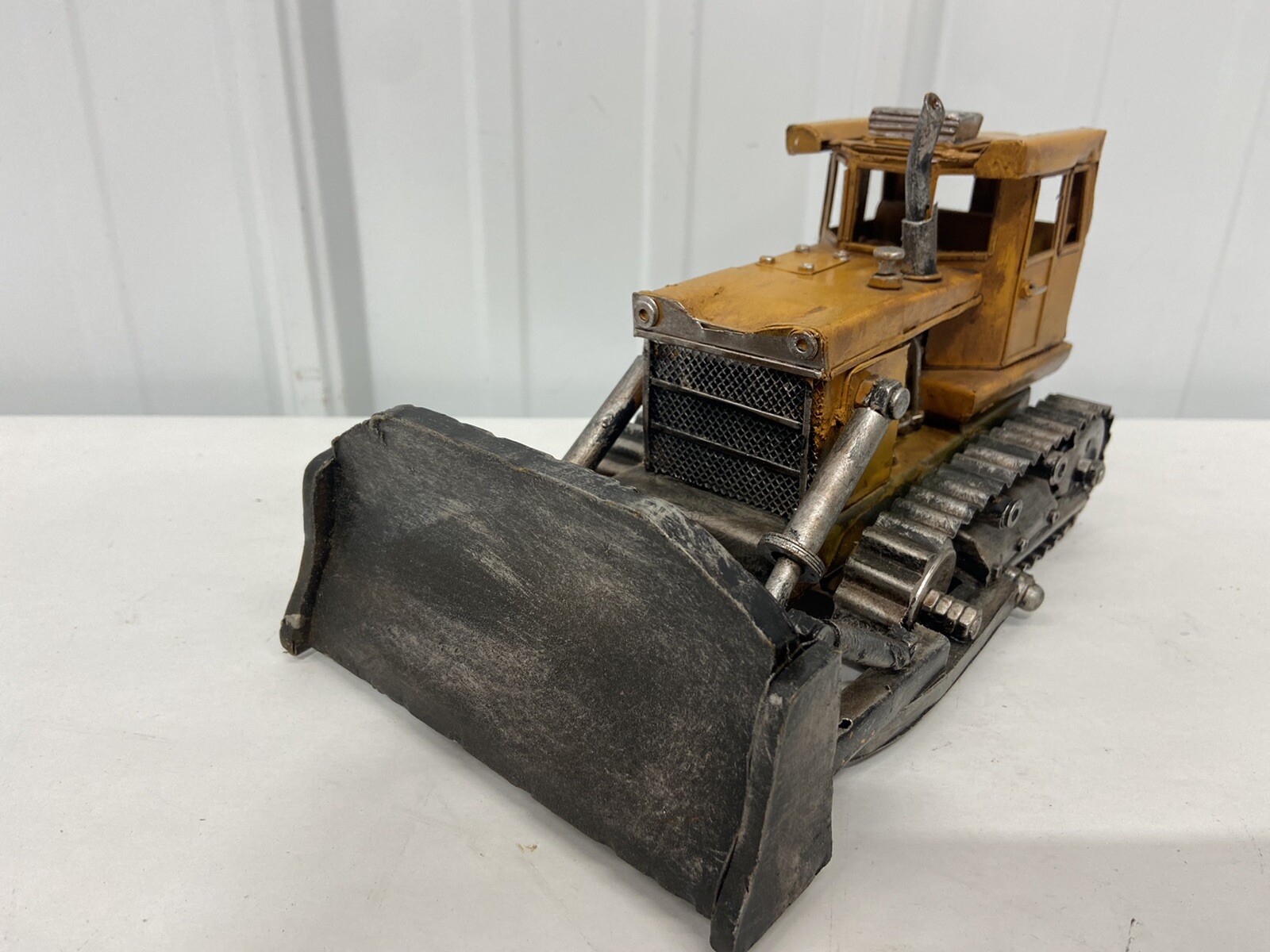 Vintage Bulldozer Metal Scale Model 10&Prime; Collector Construction Bulldozer