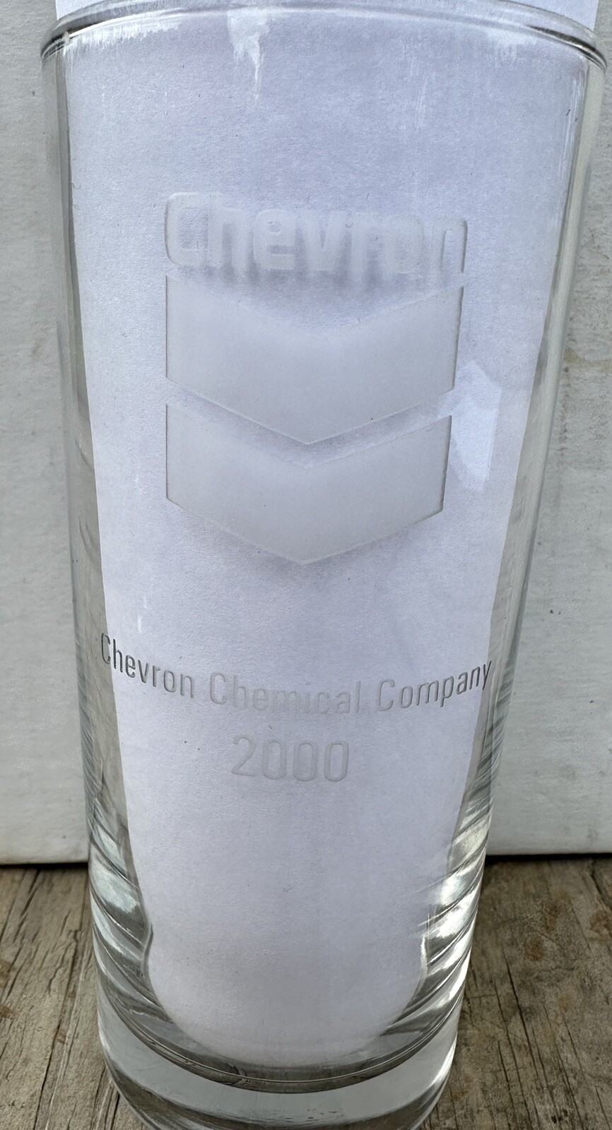 Set Of 4 VINTAGE CHEVRON CHEMICAL COMPANY 2000 Etched Drinking Clear Glasses