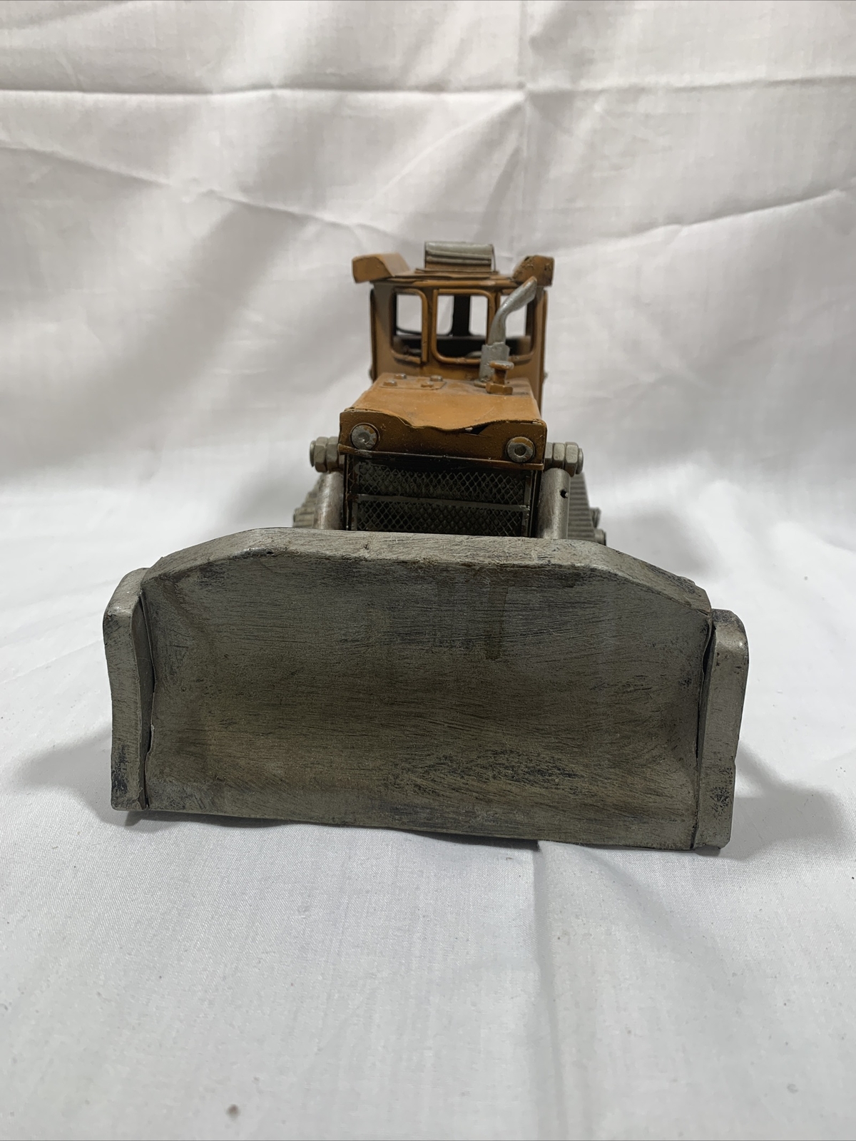 Bulldozer Metal Scale Model 12&Prime; Collector Construction Bulldozer Great Condition