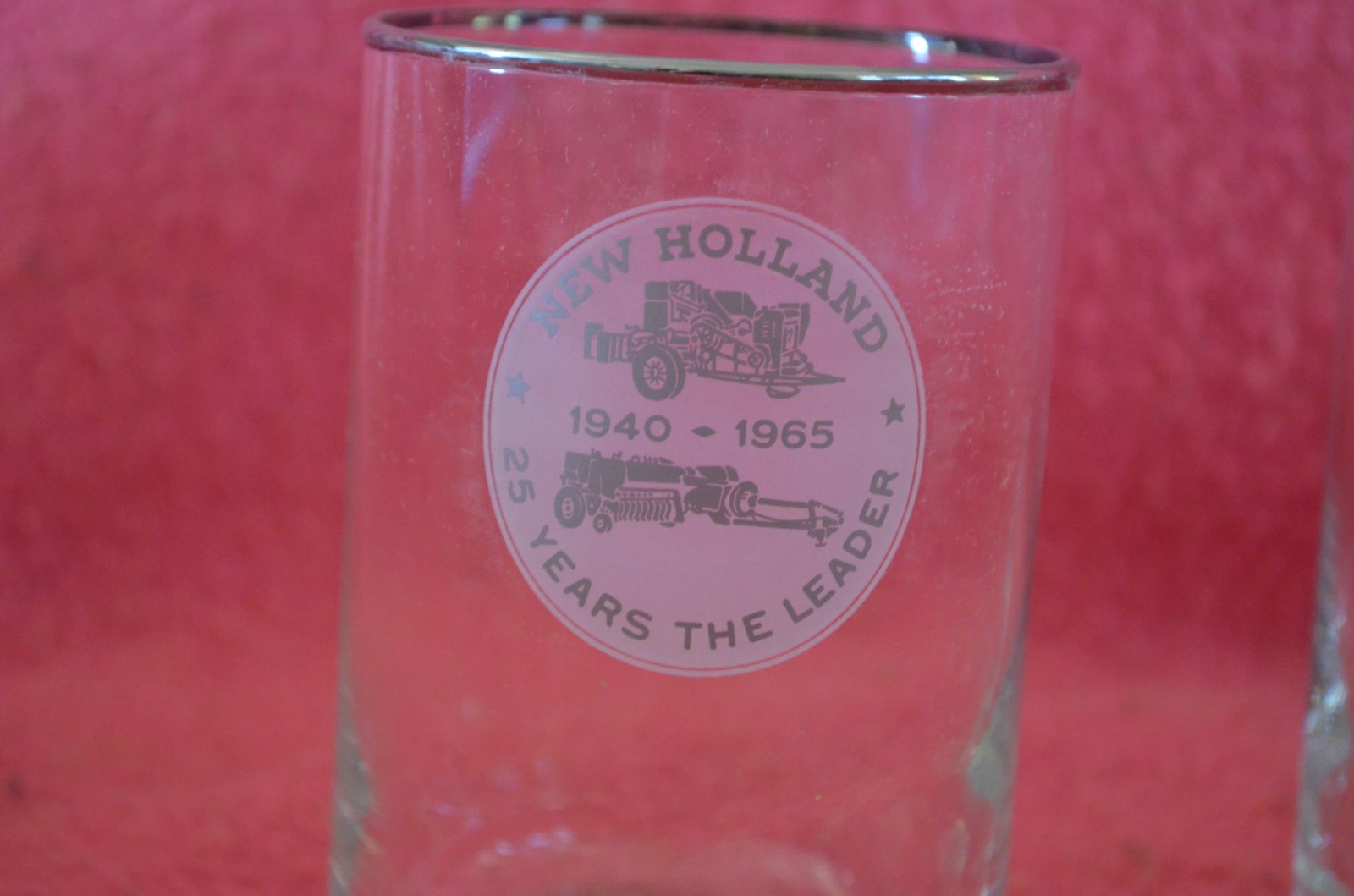Vintage New Holland 25 year anniversary glasses – NEW set of 8
